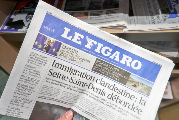 Montreal Canadá Septiembre 2018 Periódico Figaro Una Mano Figaro Periódico — Foto de Stock