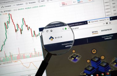Montreal, Kanada - 8 Eylül 2018: Digix altcoin sitesi büyüteç altında. Blockchain şifreleme kullanılarak bağlanan kayıtları artan bir listesidir.