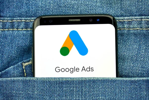 Montreal Canadá Septiembre 2018 Google Ads Nuevo Logotipo Aplicación Una —  Fotos de Stock