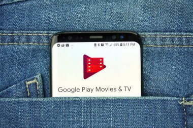 Montreal, Kanada - 4 Ekim 2018: Google oyun film ve Tv s8 ekranda. Google internet hizmetleri sunar bir Amerikan teknoloji şirketidir.