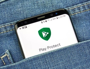 Montreal, Kanada - 4 Ekim 2018: Google oyun s8 ekranda korumak. Google internet hizmetleri sunar bir Amerikan teknoloji şirketidir.