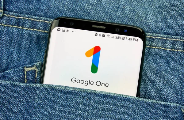 Montreal Canadá Octubre 2018 Google One Aplicación Almacenamiento Pantalla Google —  Fotos de Stock