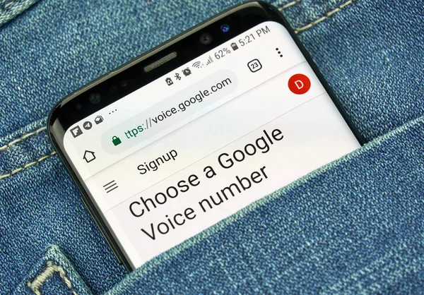 Montreal Kanada Października 2018 Aplikacja Google Voice Ekranie Google Voice — Zdjęcie stockowe