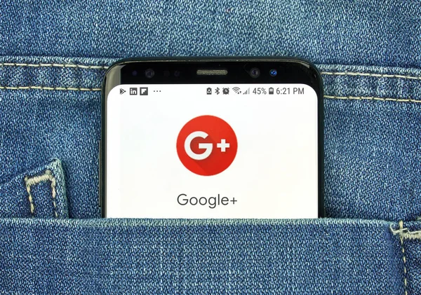 画面上のモントリオール カナダ 2018 Google プラスのアプリ グーグル プラスは 社会的なネットワークです Google はさまざまなインター — ストック写真