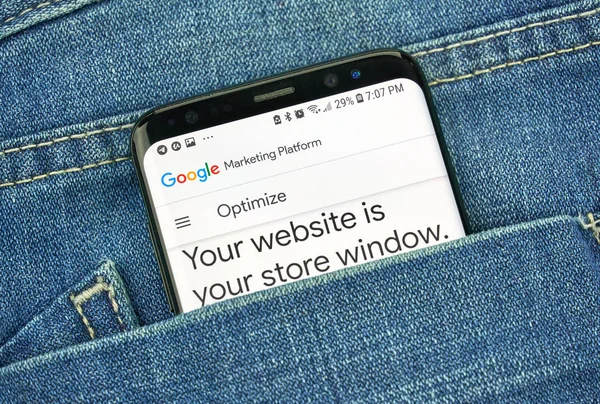 Montreal Canadá Octubre 2018 Google Optimizar Aplicación Pantalla Google Una — Foto de Stock