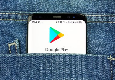 Montreal, Kanada - 4 Ekim 2018: Google oyun app s8 ekranda. Google oyun uygulamaları, Oyunlar, müzik için bir deposudur. Google internet hizmetleri sunar bir Amerikan teknoloji şirketidir