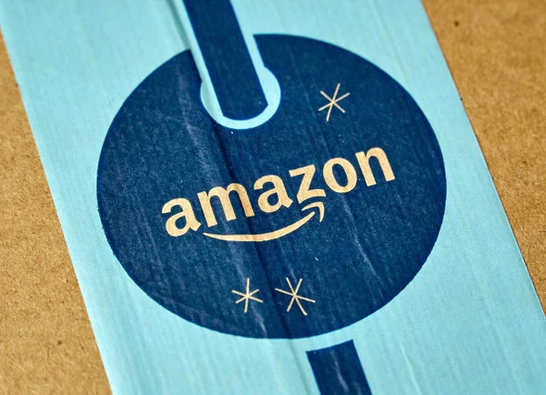 Montreal Kanada Ocak 2019 Amazon Prime Tatil Paketi Logolu Amazon — Stok fotoğraf