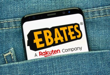 Montreal, Kanada - 23 Aralık 2018: Ebates logo ve android app Samsung s8 ekranda. Ebates Merkezi San Francisco'da bir Amerikan cashback hizmettir, onun gelir bağlı kuruluş bağlantıları geliyor.