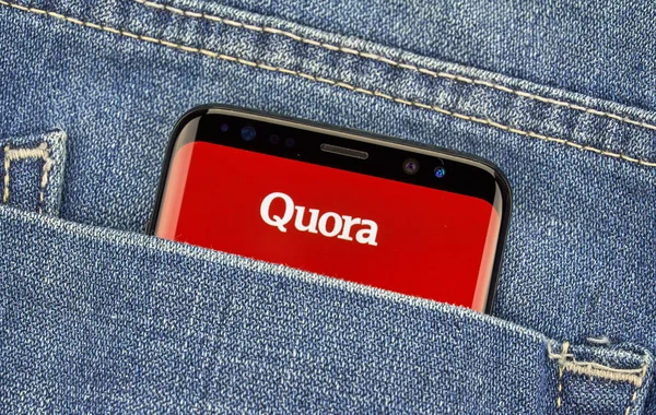 Quora Mobile App na Samsung S8. — Stock fotografie