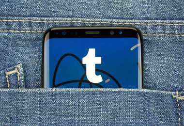 Samsung s8'de Tumblr mobil uygulaması.