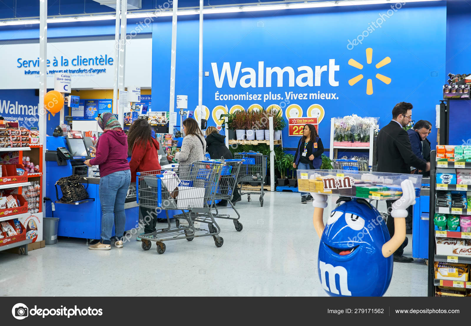People at Walmart cashier Stock Editorial Photo © dennizn 279171562