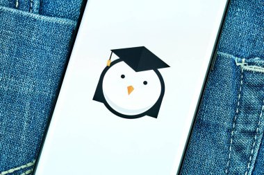Samsung s8 üzerinde Linux Akademisi mobil uygulaması.