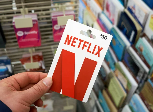 Montreal Canada May 2020 Netflix Gift Card Hand Stand Gift — Stock Photo, Image