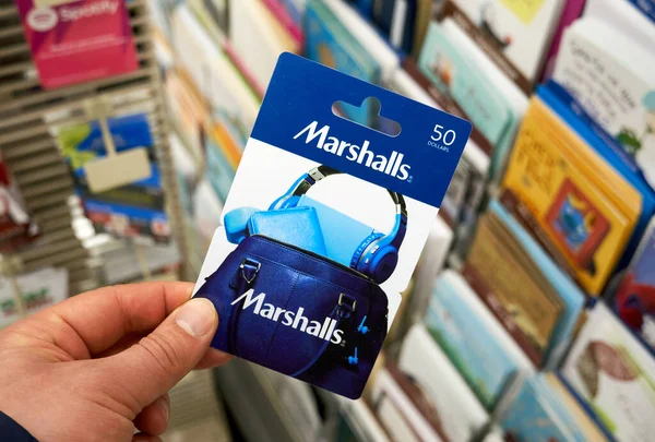 Montreal Canada May 2020 Marshalls Gift Card Hand Stand Gift — Stock Photo, Image