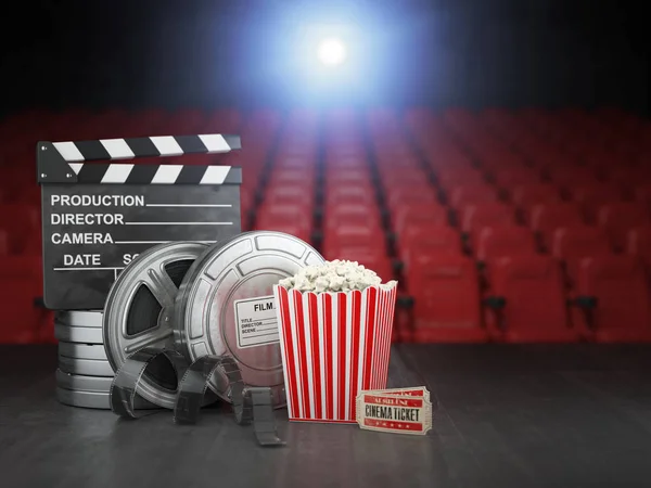 Kino Film Oder Heimvideokonzept Hintergrund Filmrollen Klappbrett Und Popcorn Der — Stockfoto