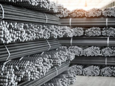 Takviye çubukları yığınları. Metal ürünler Metalurji tesisi veya ambar. IndustriALL kavramı. 3D çizim