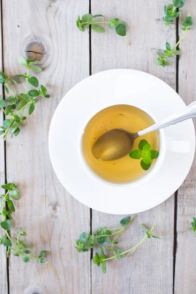 Kekik çayı ve dal kekik