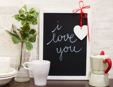 Romantik metin tahtaya yazılmış