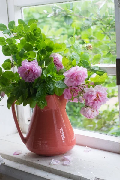 Bouquet Wild Roses Windowsill — Stock Photo, Image