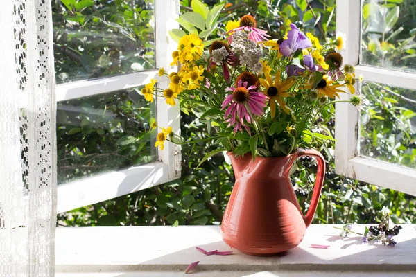 Bouquet Garden Flowers Vase Windowsill — Stock Photo, Image