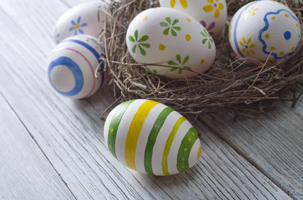 Paaseieren Het Nest Rustieke Houten Ondergrond — Stockfoto