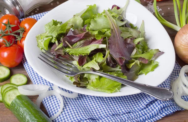 Fresh Salad Tomatoes Cucumbers Green — Stock Photo, Image