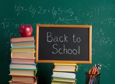 okul yönetimi arka plan üzerine kitaplar