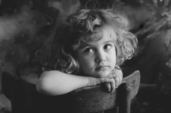 Snové Krásná Holčička Černobílý Portrét — Stock fotografie