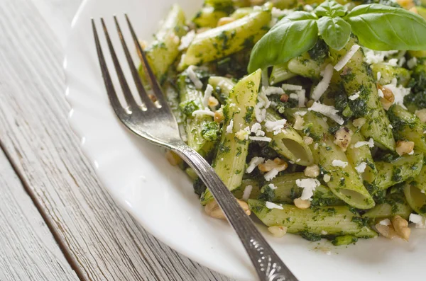 Zbliżenie Makaron Makaron Penne Pesto — Zdjęcie stockowe