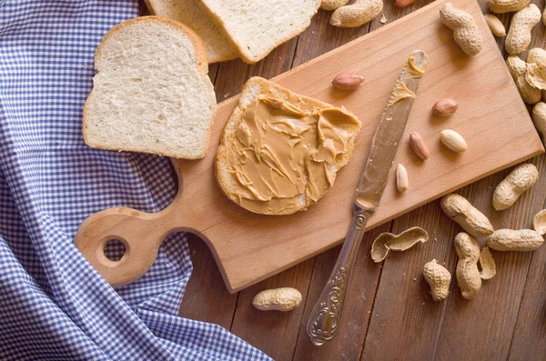 Sanduíche Manteiga Amendoim Fundo Madeira — Fotografia de Stock