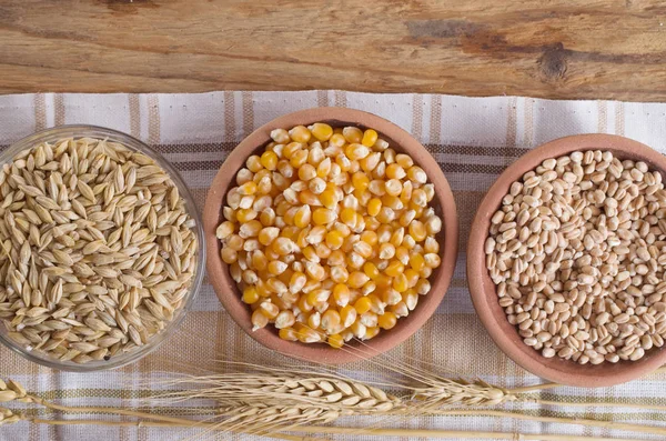 Granos Cereales Semillas Frijoles Sobre Fondo Madera — Foto de Stock