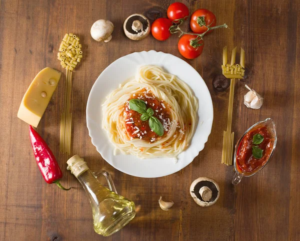 Plate Pasta Ingredients Wood Background Texture — Stock Photo, Image