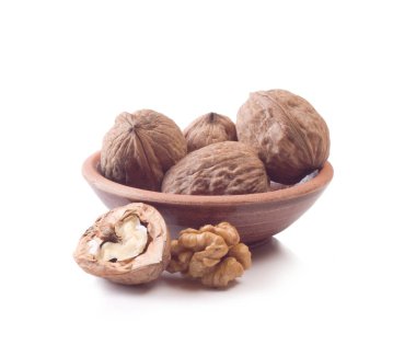  beyaz arkaplanda izole edilmiş ceviz.