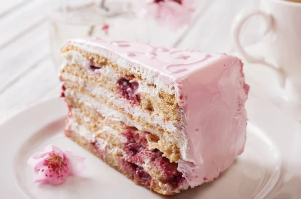 Gâteau Rose Sur Assiette — Photo