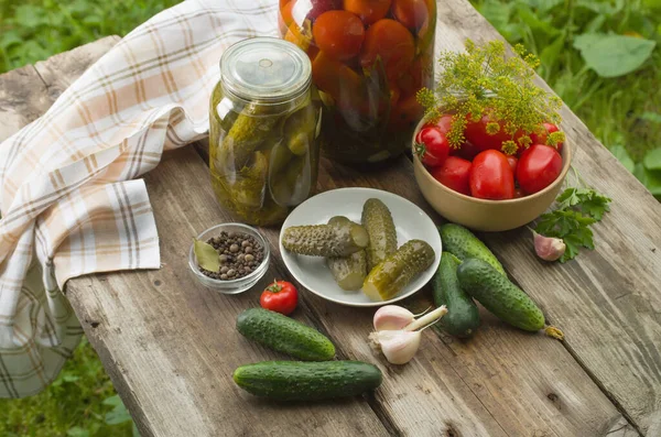 Canned tomatoes — Stock Photo, Image