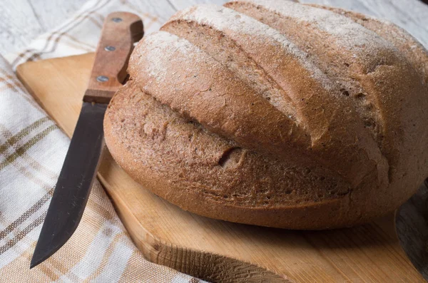 Frisches Roggenbrot — Stockfoto