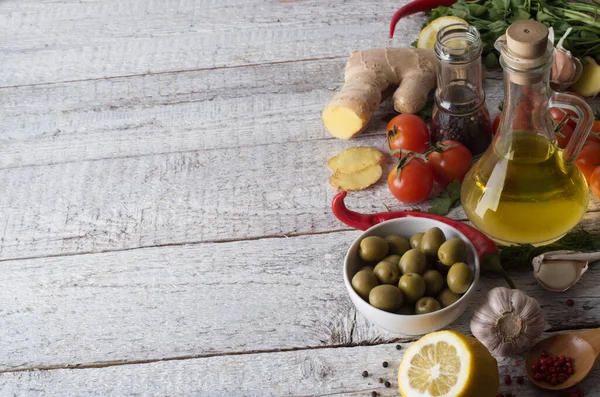 Bottiglia di olio d'oliva — Foto Stock