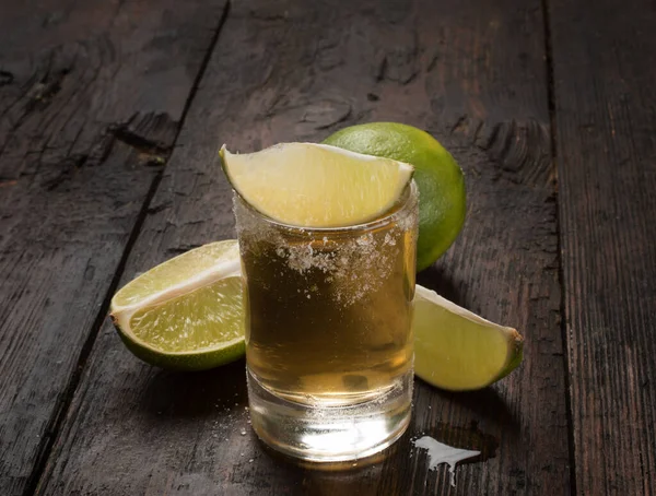 Mexikanischer Gold-Tequila — Stockfoto