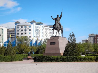 Anıt Kurmangazy Yntymak kare üzerinde. Aktau. Kazakistan.