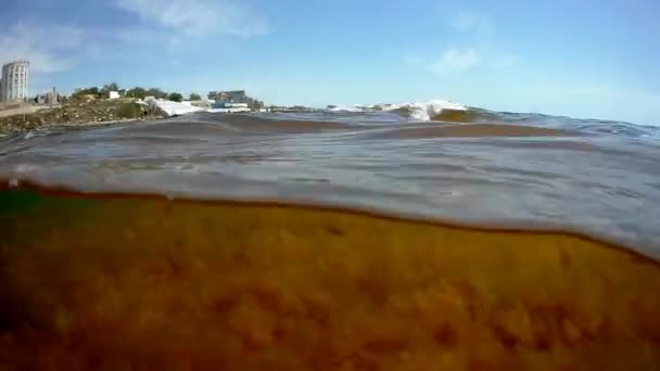 Aktau Şehrinin Kayalık Kıyıları Açıklarında Hazar Denizi Kazakistan Suyun Altında — Stok video