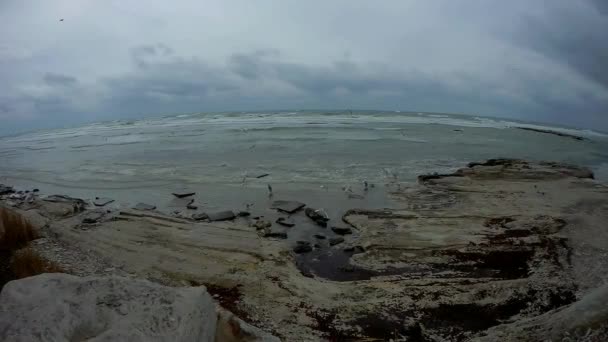 Orilla Rocosa Del Mar Caspio Mes Febrero — Vídeos de Stock