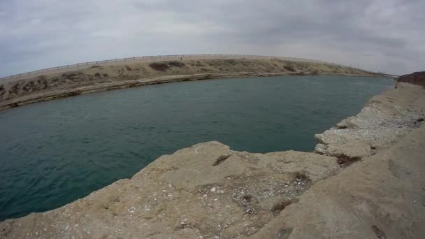 Wasserzulaufkanal Zur Entsalzung Von Meerwasser Kasachstan Mangistau Aktau — Stockvideo