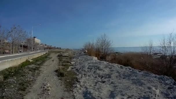 Walk Rocky Shore Caspian Sea Aktau Kazakhstan — Stock Video