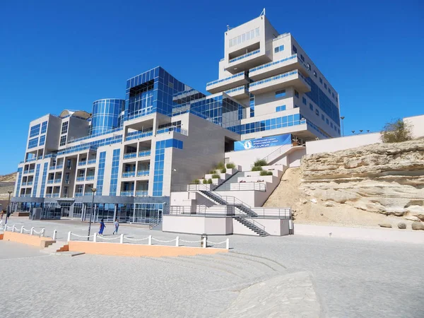 Piscina vicino all'hotel . — Foto Stock