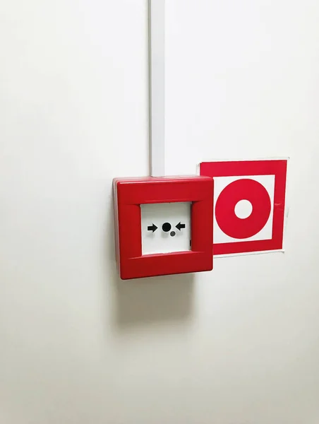 Yangın alarmı düğmesi. — Stok fotoğraf