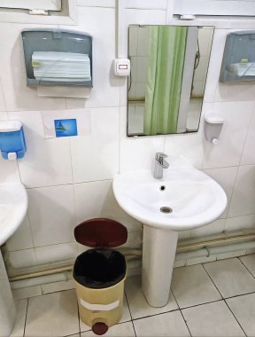 Hostelde washlavabo.