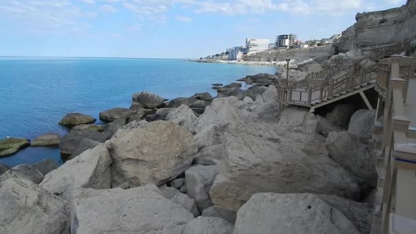 Neuer Pfad Entlang Der Felsen Der Nähe Des Kaspischen Meeres — Stockvideo