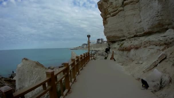 Nuevo Sendero Largo Las Rocas Aktau Costa Del Mar Caspio — Vídeos de Stock