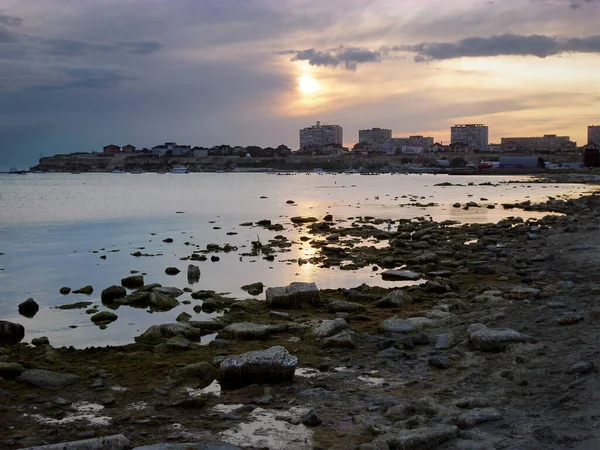 Skalnaté Pobřeží Kaspického Moře Při Západu Slunce Kazachstán Město Aktau — Stock fotografie