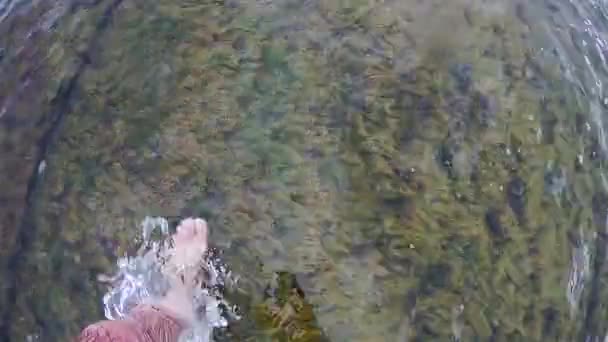 Unterwasserspaziergang Ins Meer Gehen Sie Auf Wasser Kaspisches Meer Juni — Stockvideo